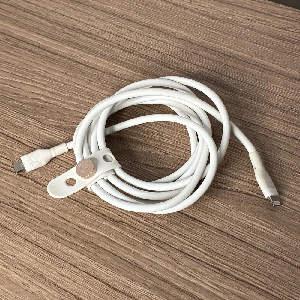 🐼 3/$25 80” White USB-C to Lightning Charging Cable